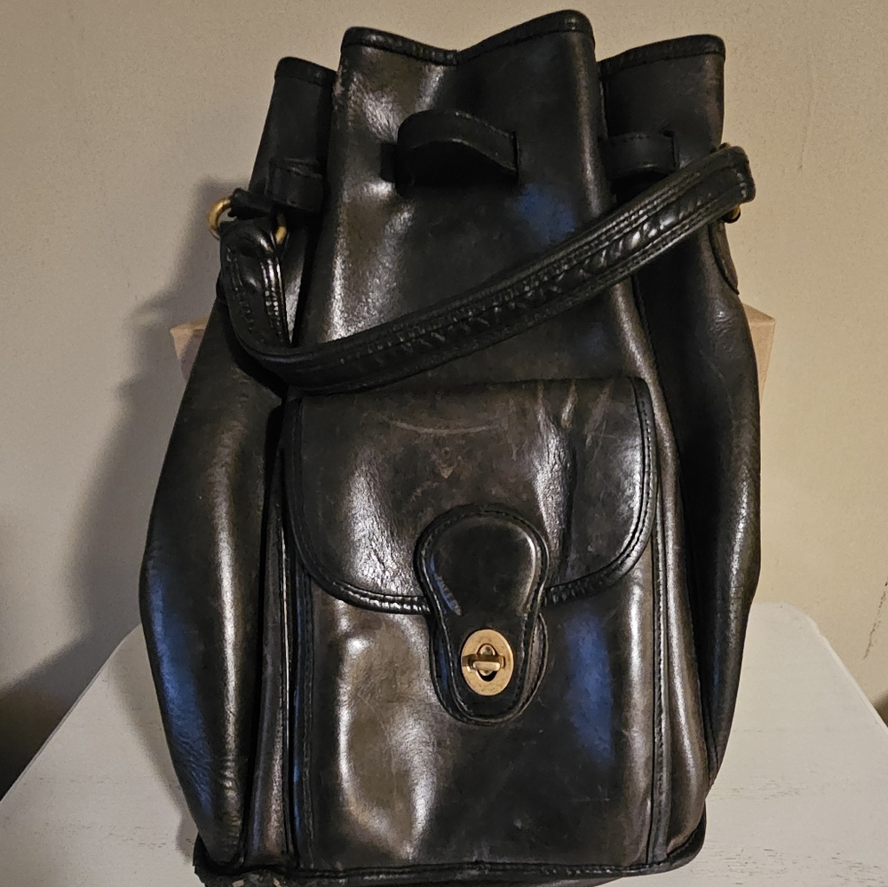 Vintage COACH Black Leather Sling Daypack Backpack G6C-9992